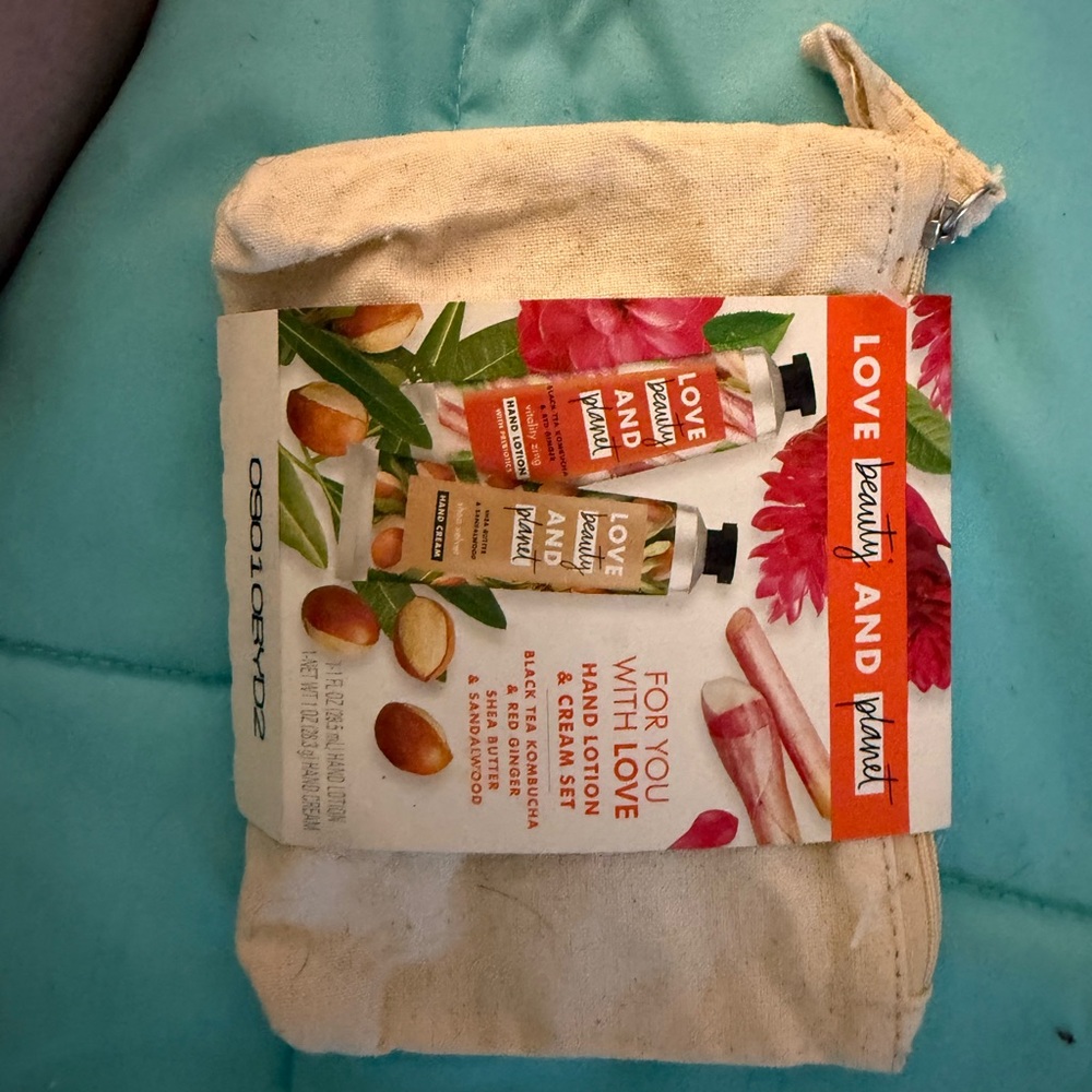 Love Beauty and Planet Hand Lotion Set - Pink and Cream